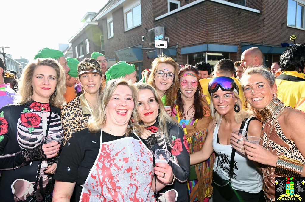../Images/Kroegentocht 2025 221.jpg